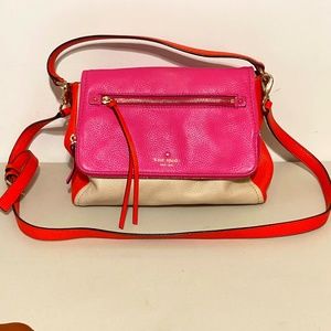 Kate Spade cross body purse; cream, hot pink, & coral; lots of pockets; Springy!